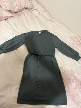 H&M Nursing friendly Drawstring-Waist Long-Sleeve Dress